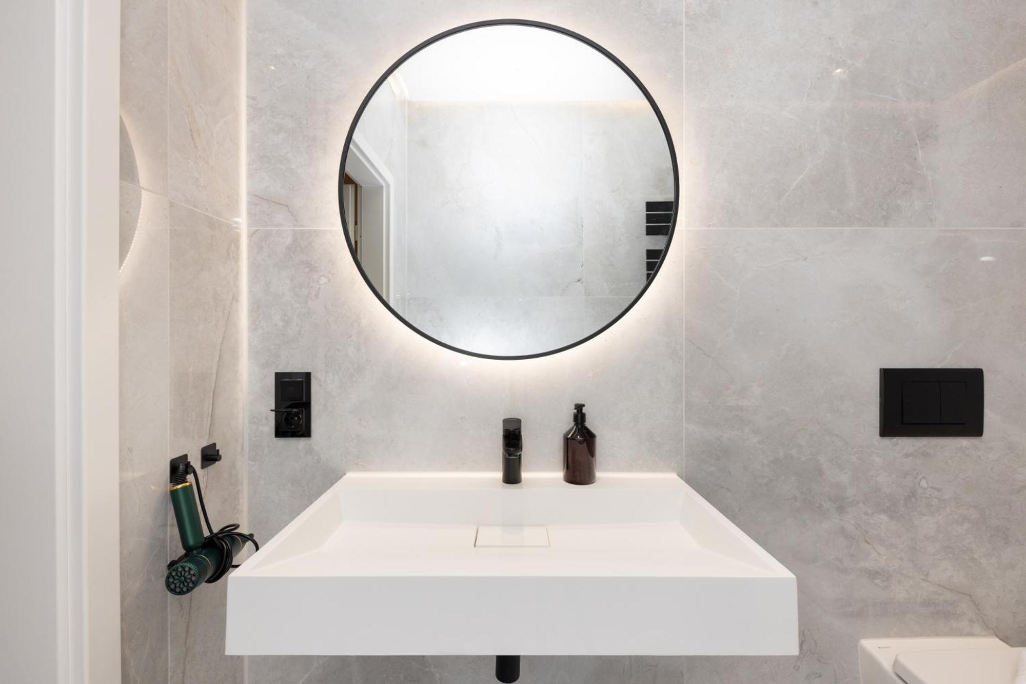 120sqm & 5-room Luxury With 2 Bathrooms * Berlin