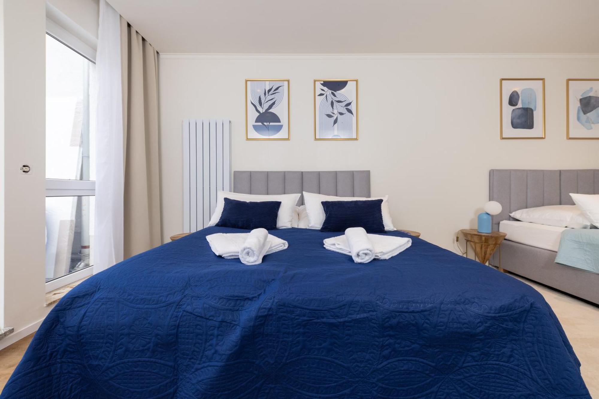 120sqm & 5-room Luxury With 2 Bathrooms Apartment Berlin