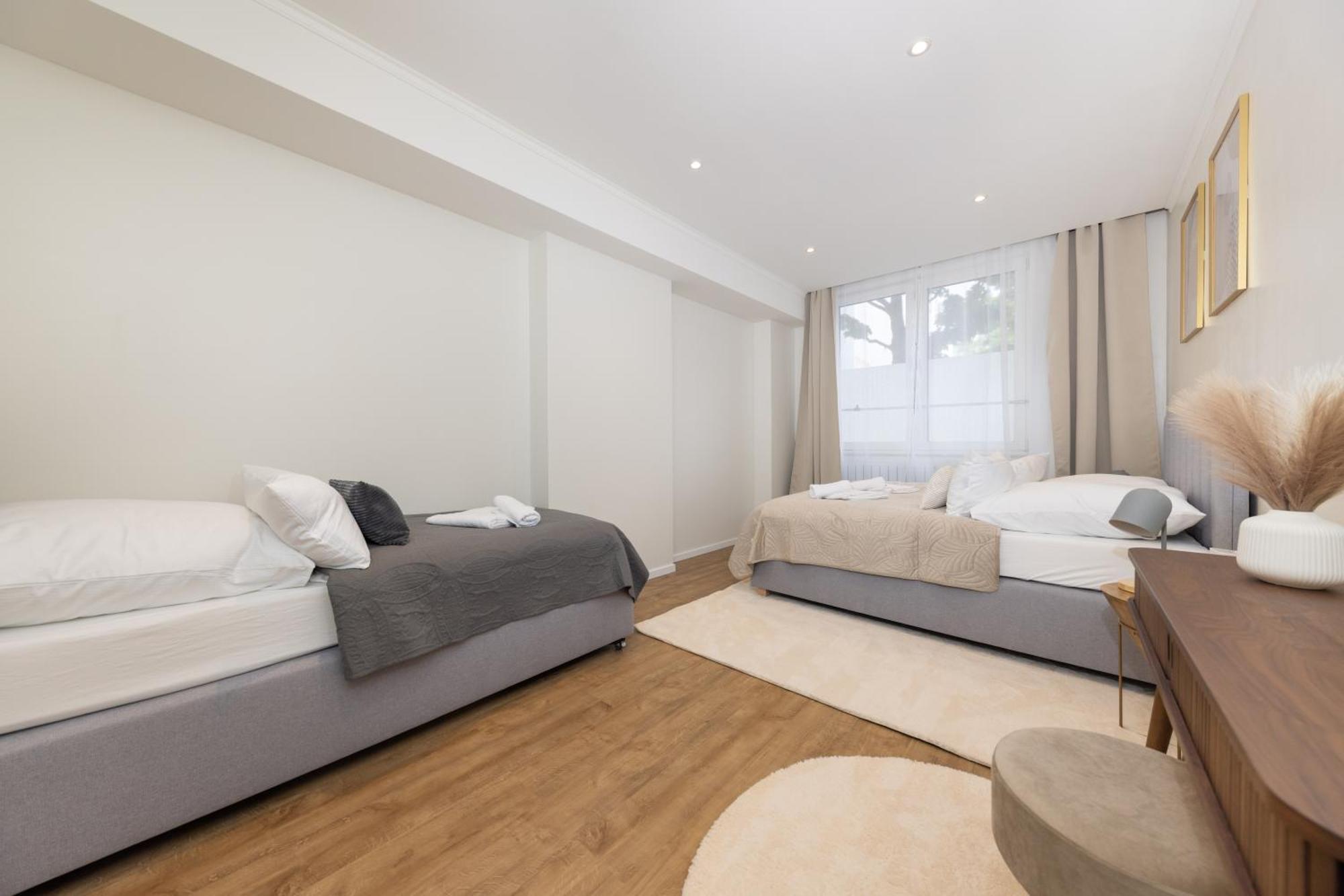 120sqm & 5-room Luxury With 2 Bathrooms Apartment *
