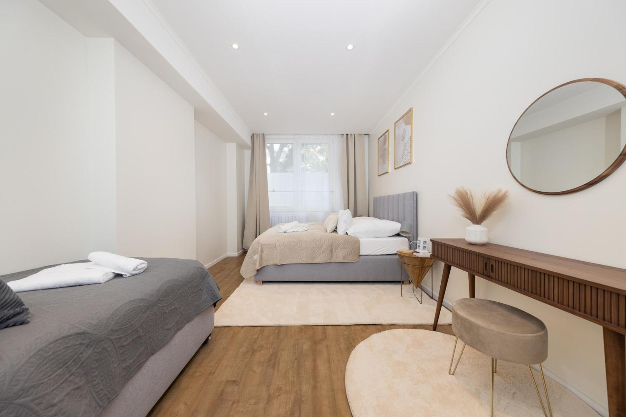 120sqm & 5-room Luxury With 2 Bathrooms Apartment Berlin