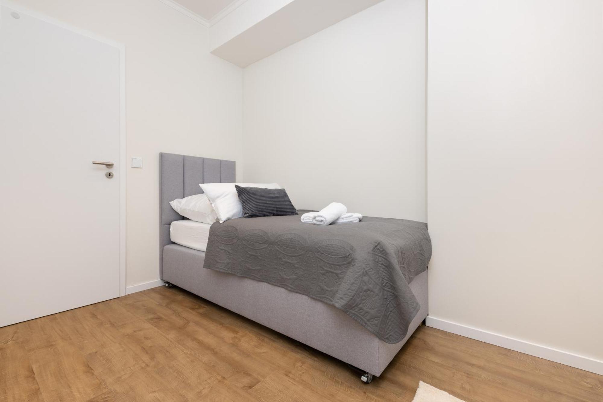 120sqm & 5-room Luxury With 2 Bathrooms