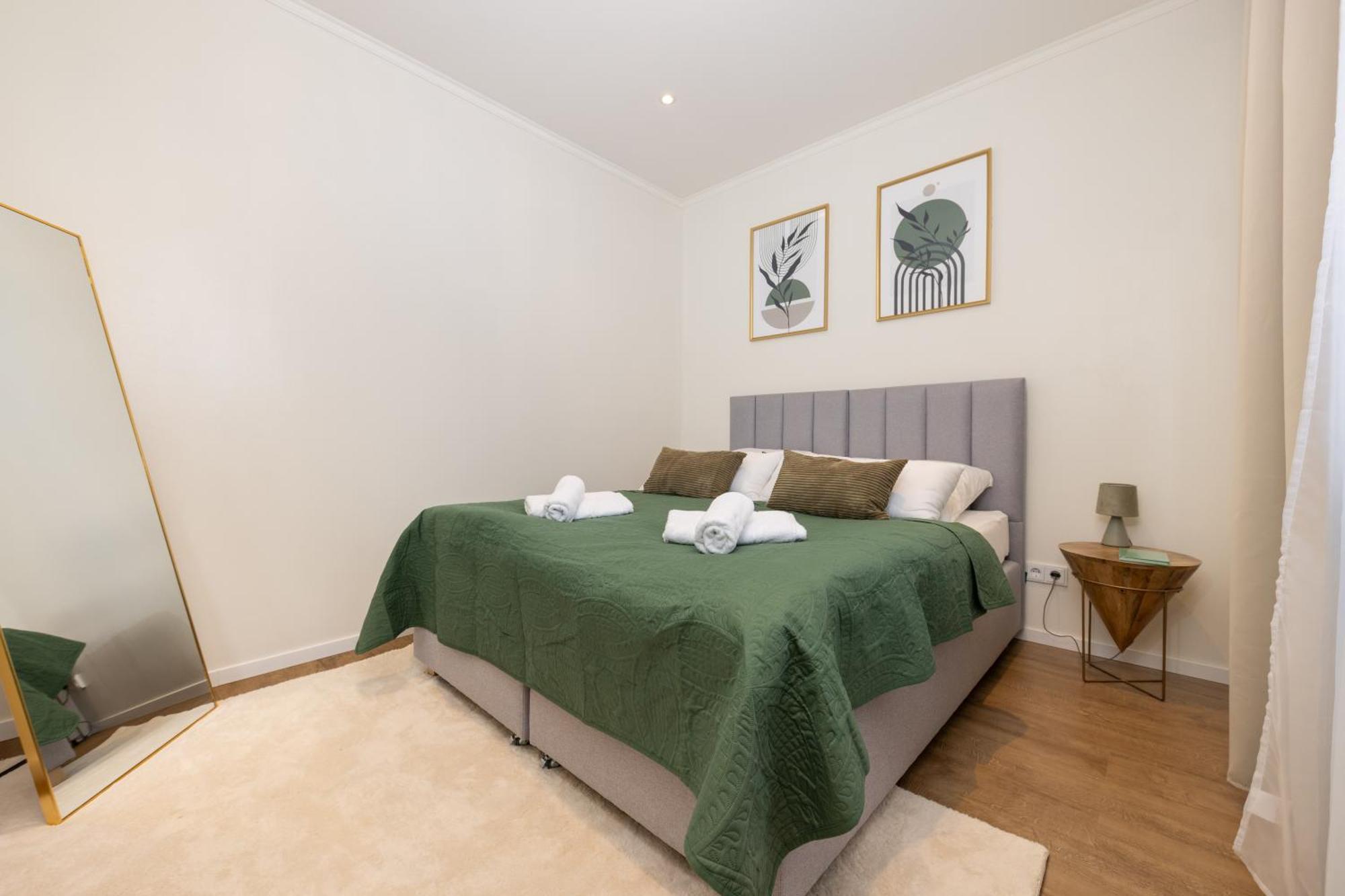 120sqm & 5-room Luxury With 2 Bathrooms