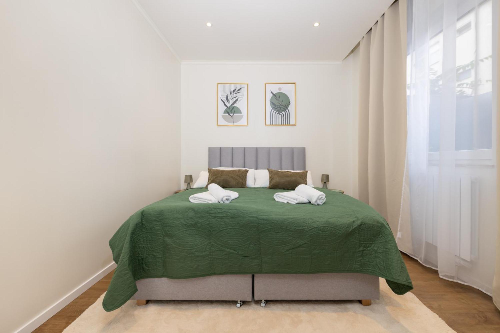 120sqm & 5-room Luxury With 2 Bathrooms