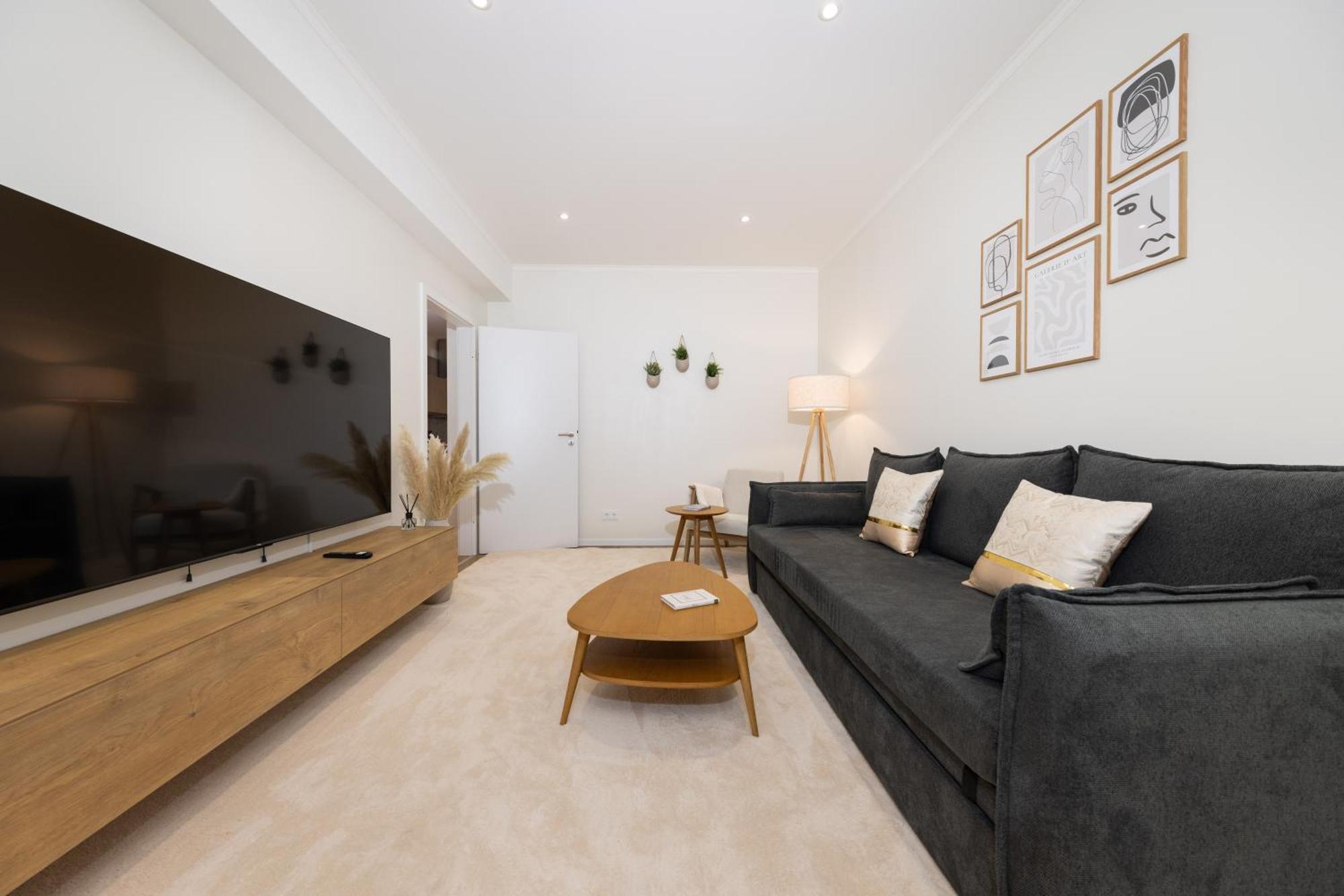 120sqm & 5-room Luxury With 2 Bathrooms *